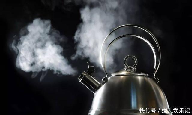 家长|孩子被烫伤,是该先脱衣服还是先冲水?一步做错,孩子伤情更严重