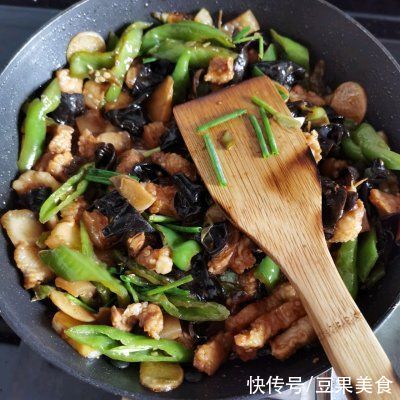 白米椒|有了它干掉两碗饭不是事！超下饭的辣椒炒肉
