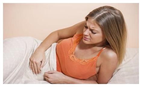 子宫|来月经时,若女性出现这三种特征,说明子宫还比较干净,值得庆贺