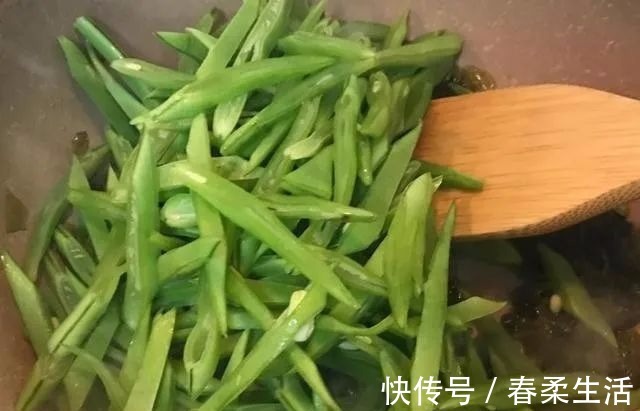 鸡蛋|告知这菜每吃一斤，相当于8杯牛奶，15个鸡蛋，可惜很多人不知