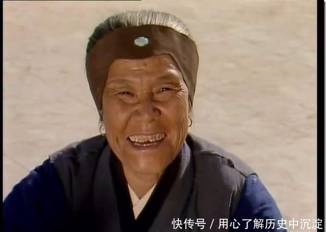 贾府最终败于哪一个人之手,脂砚斋九个字表明,原来是她!