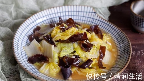 中国人|美食推荐排骨年糕、凉拌猪耳朵、木耳娃娃菜、苹果麦片饼的做法