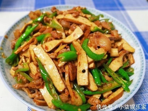 青笋|好吃又刮油的家常凉拌菜,酸爽开胃,超级下饭,没肉也能吃得香