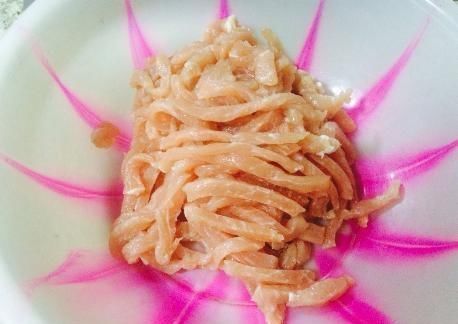 教大家一道京酱肉丝,好吃又清爽,寓意好还吉祥,年夜饭用得上