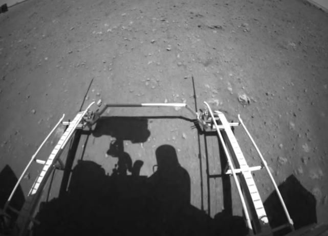 祝融号 祝融号每小时仅移动40米，龟速的原因是啥，毅力号是什么速度