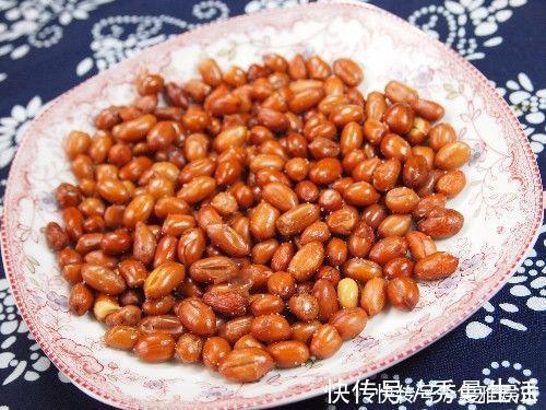 炒花生|炒花生下锅之前加一步，炒出的花生又翠又香又好吃