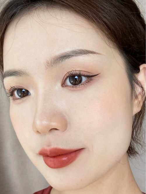 中国制造也很潮，春日必备国货绝美口红，清新自然显高级