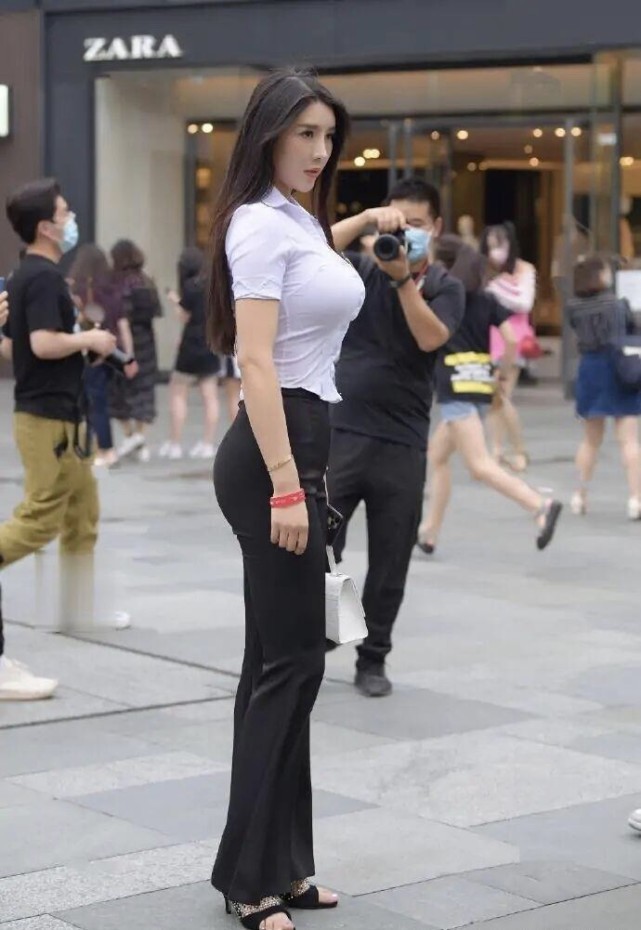 衬衣 “胯大”的女人需谨慎，穿搭遵循以下原则，“凹凸感”不请自来！