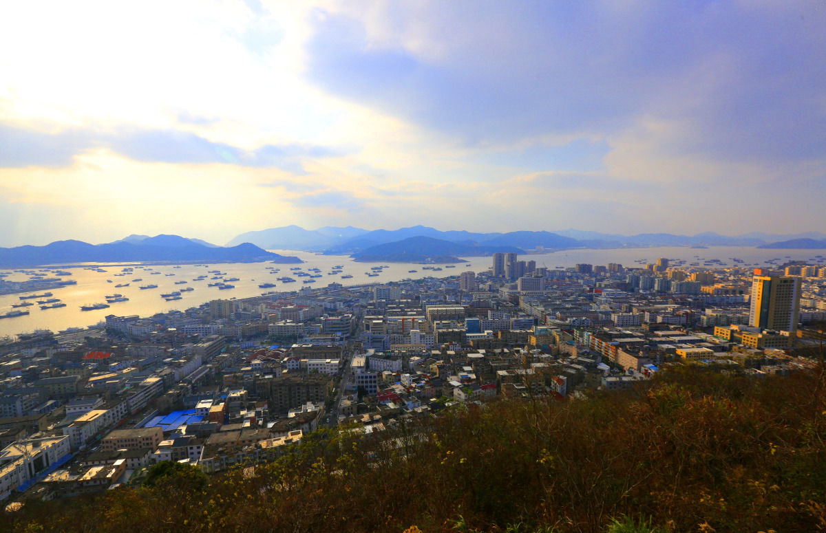 石浦渔港|壮观！象山石浦渔港上空现绝美朝霞