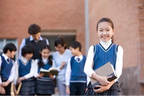 我的妈妈|小学生写“错别字”秒变“段子手”,对自己下手都这么狠,佩服