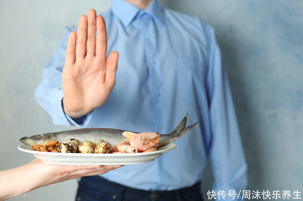 85岁院士忠告：“3黄”太伤胃，劝你管住自己的嘴巴，别再乱吃