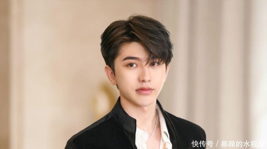 跑男撕名牌回归 淡化了杨颖不下水事件 三年前的反面教材险些重演