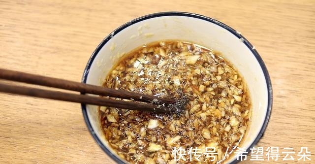 蒜泥白肉|蒜泥白肉经典菜目的家常做法，好吃不腻还下饭！