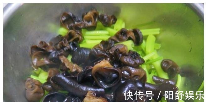 立秋后，遇到此菜我从不手软，简单一炒就很香，低热量不长肉