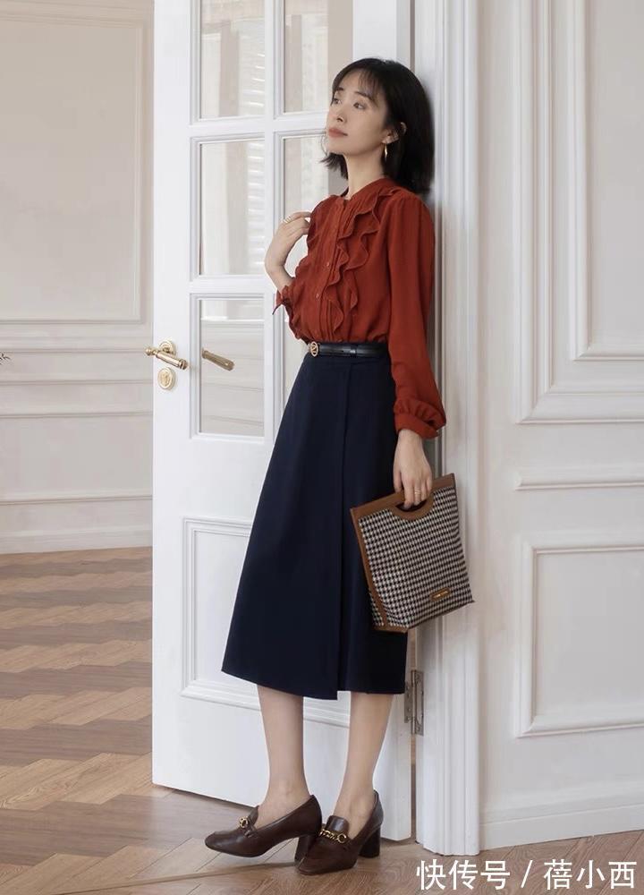 牛仔裤|40+女人穿衣在精不在多,教你4招“一衣多穿”衬衫搭配,高级优雅