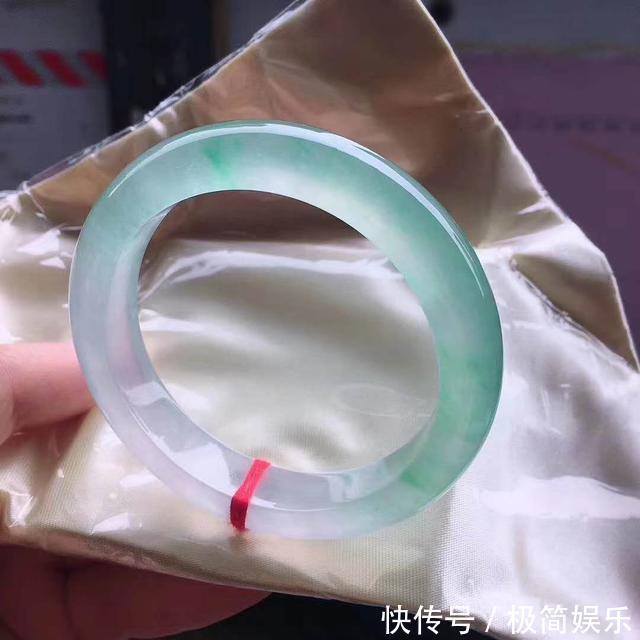 实物|近五万买了一只翡翠手镯,实物却相去甚远,过万的手镯应为何样