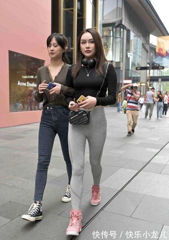 穿搭 个性独特的打底裤穿搭稳重有气质,穿出自己的风格,时尚可爱