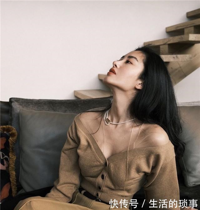 奶茶 秋冬与奶茶最配了,“奶茶色”穿搭也要get起来呀,超温暖!