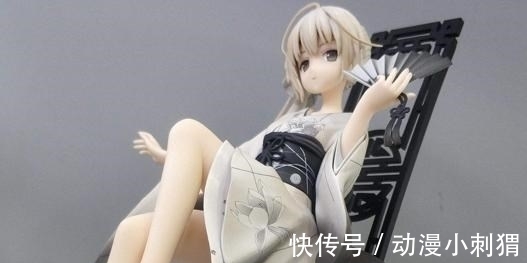 女帝|阿宅手办被母亲弄坏,粘好后的样子,让人笑到腹肌疼