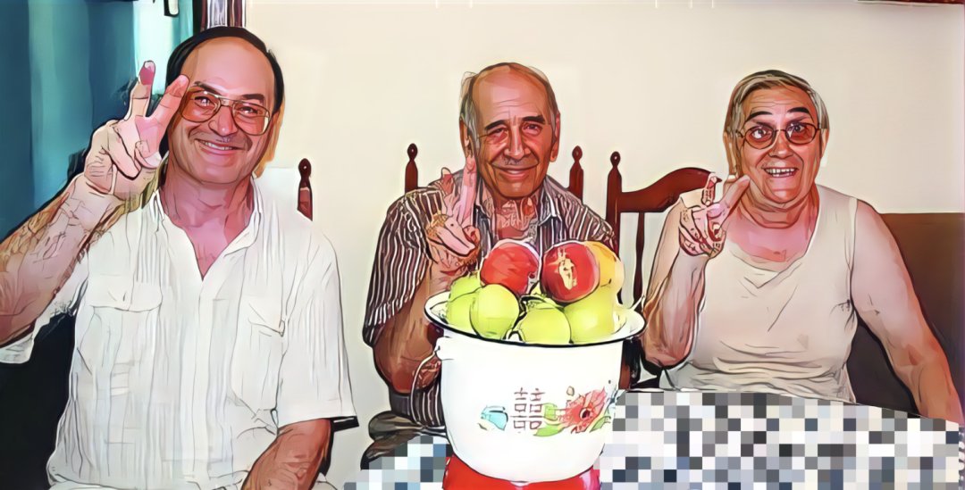  中国痰盂国外爆火变身「东方果篮」，这样的文化「反差懵」可以多一些