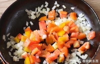 滋味|搭配简单的番茄炸酱,微酸的滋味让鸭肉更鲜美,炸酱面更美味!