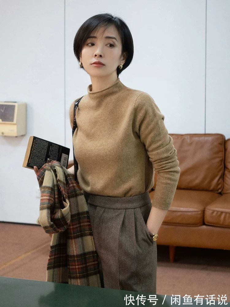 高腰线 冬天火了一种毛衣叫“卷边领”,优雅有女人味,外穿内搭都挺好看