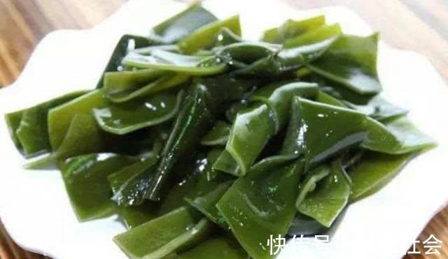 近视|视力不断下降,多吃这4种食物,价格便宜还明目,看得越来越清楚