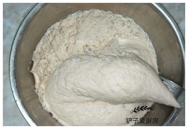 秋季转冷，发面记住3点小诀窍，30分钟发满盆，比夏天发面还快