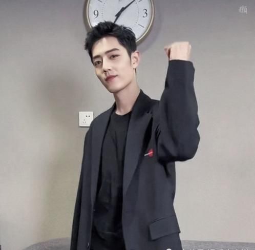 一首歌|肖战仅用一首歌的时间,登顶明星营业热度和明星话题周榜Top1!优秀!