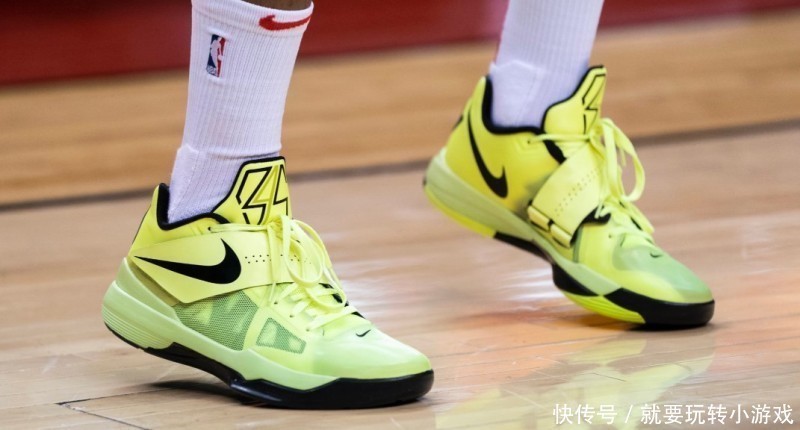 zoom 球鞋上脚回顾!詹姆斯上脚LeBron 7,莫兰特老人鞋“足力健”PG4