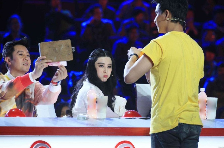 兩首歌 評價劉德華唱功不行,自己一生只唱紅2首,網友:誰給的勇氣?