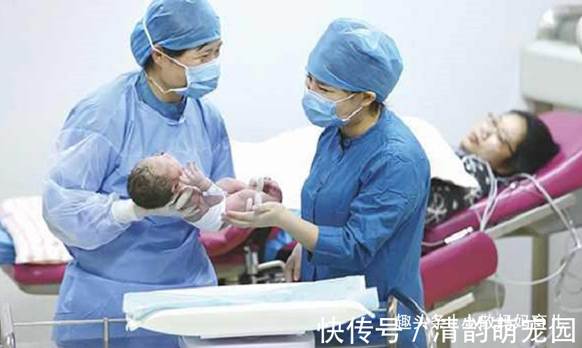 鸡爪|宝宝出生长了“凤爪”,宝妈谎称孕期吃了鸡爪,却被医生当场揭穿