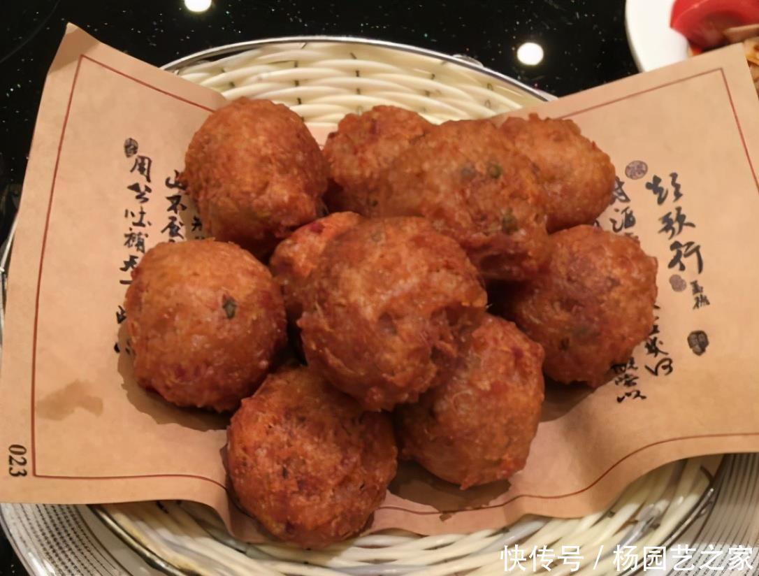  好吃|炸肉丸，牢记“3加2不加”，保证香酥可口，不散不腥不糊，好吃
