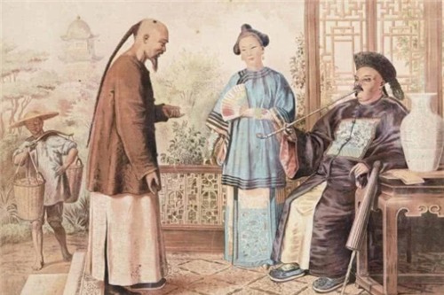 令人作呕|清朝人的辫子有多脏？英国女子：10米开外臭气熏天，味道令人作呕