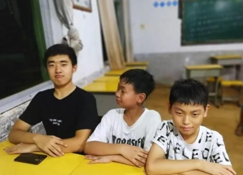 中小学生“身高标准”出炉，毕业前达到这里才算达标，别拖了后腿