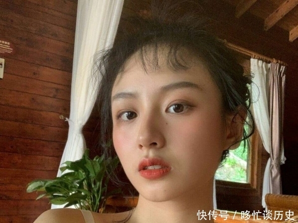 甜美·慵懒·女孩头像：冷漠的背后，往往都是伤心和无奈