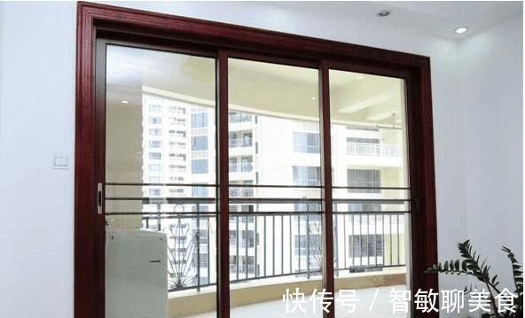 推拉门|头次见阳台不装推拉门装这个，实用又好看，真后悔我家没早点发觉