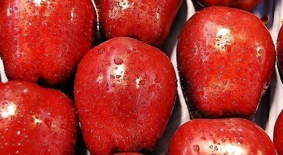 来“例假”时,多吃5红、少吃2白,能保养子宫,排出多余污血