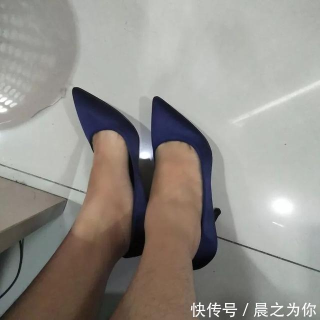 细跟鞋 磨砂尖头细跟鞋时尚大气,把你端庄的淑女气质尽显无遗