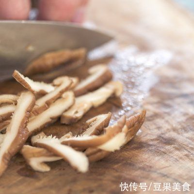 鲜味无敌的芋头白菜卤，大人小孩都爱吃