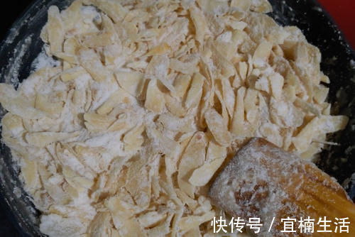 冬天必备小零食,手脚冰凉就吃它,每天来两块,驱寒暖胃顺利过冬