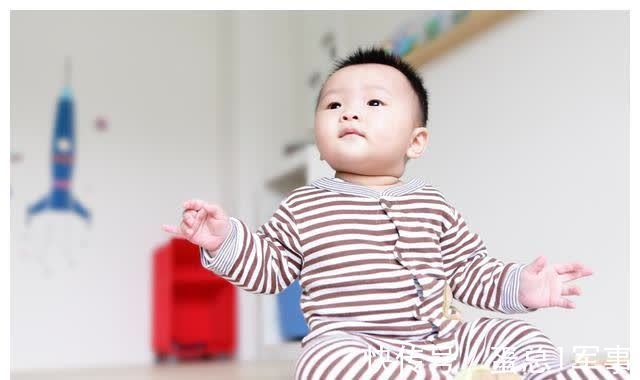 手膝|宝宝不会爬就会站、会走了,会给宝宝带来不好的影响吗?