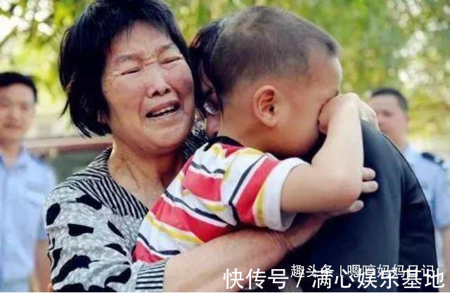 臭臭|宝宝因过度喂养导致脾胃受损,宝宝出现4种表现,就不要喂了