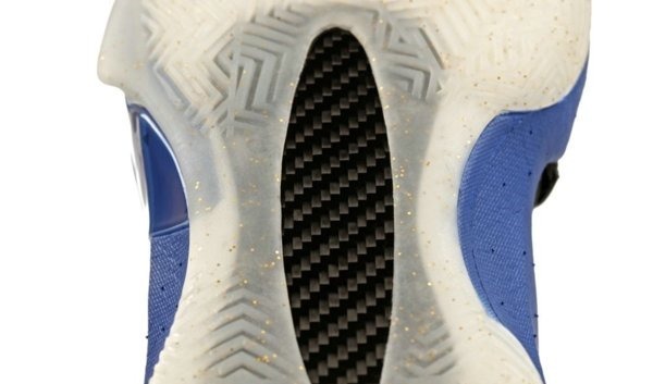 实战 不靠情怀,凭硬实力反超舶来品的国产实战篮球鞋