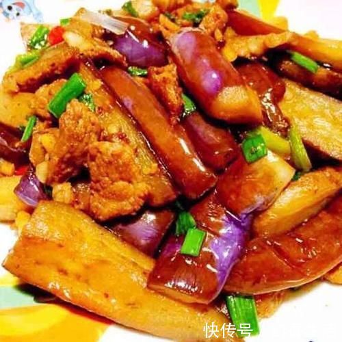 茄子皮|买茄子时，挑直的还是弯的好？多亏70岁菜老农告诫，再也不瞎买了