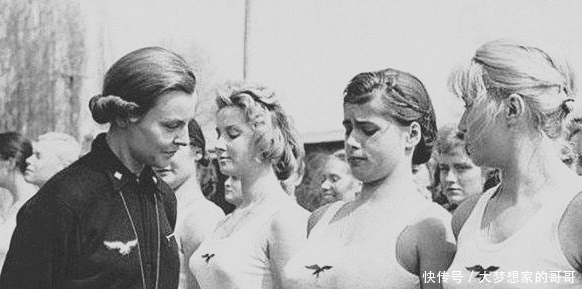 苏联|战争结束,苏联为了迅速恢复人口,想出了神奇方法,让女性受苦了