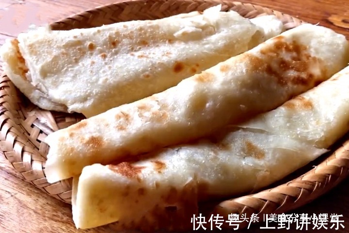 油饼怎么做才好吃,配方和做法告诉你,暄软劲道,比鸡蛋饼还好吃