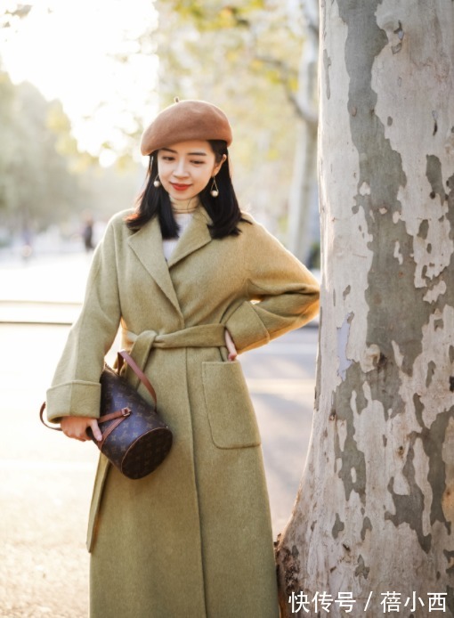 提亮|奔三奔四的女人这样穿“大衣”,既温柔又保暖,气质女神必备!