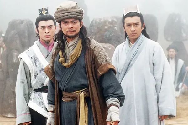  打狗棒法威力无穷，乔峰为何从来都不用？黄蓉一句话揭开真相