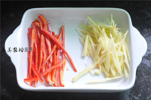 清蒸多宝鱼，只需简单两步！细嫩无腥味，比饭店做的还要鲜！